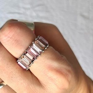 FREE W PURCHASE Pink tones crystal ring.
